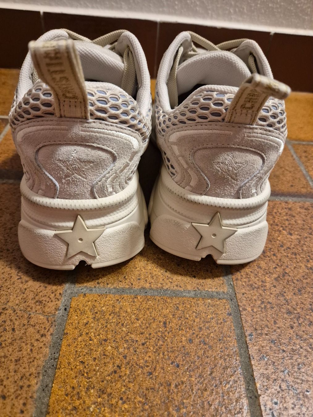 Dior Scarpe da donna: Dior vibe sneakers size 38 – Usato da Luzern venduto da jen_9s9n 5