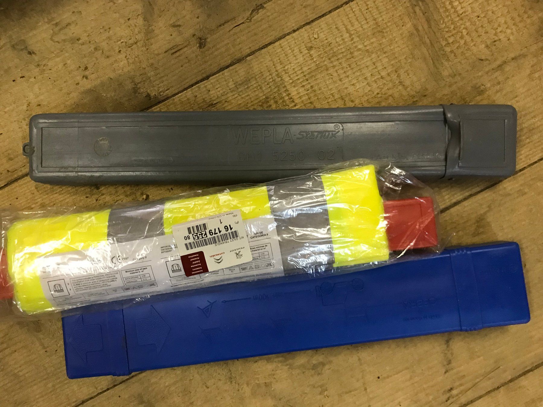 Accessori per altri veicoli: Warndreieck x 2 plus WarnWeste – Usato da Jona venduto da pablo47