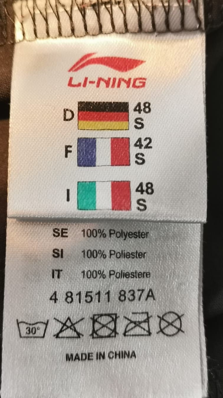 Gilets & Westen: Weste, Gilet Li-ning, Grösse 48 S – Gebraucht aus Uetendorf von Heyhey3661 4