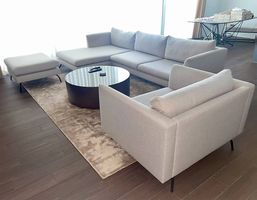 Ecksofa mit Sessel und Hocker, beige