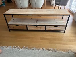 TV-Stand Long Island