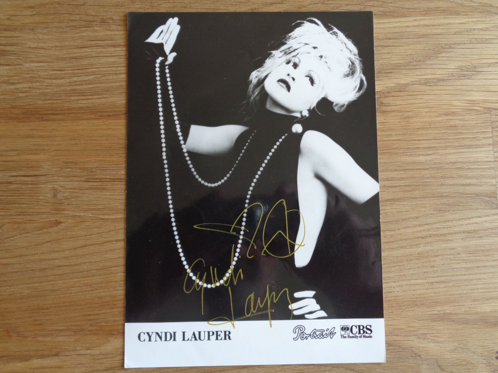 Autografi: Autogramm CYNDI LAUPER - 13x18 original handsigniert – Nuovo (secondo la descrizione) da Mönchaltorf venduto da hiukset