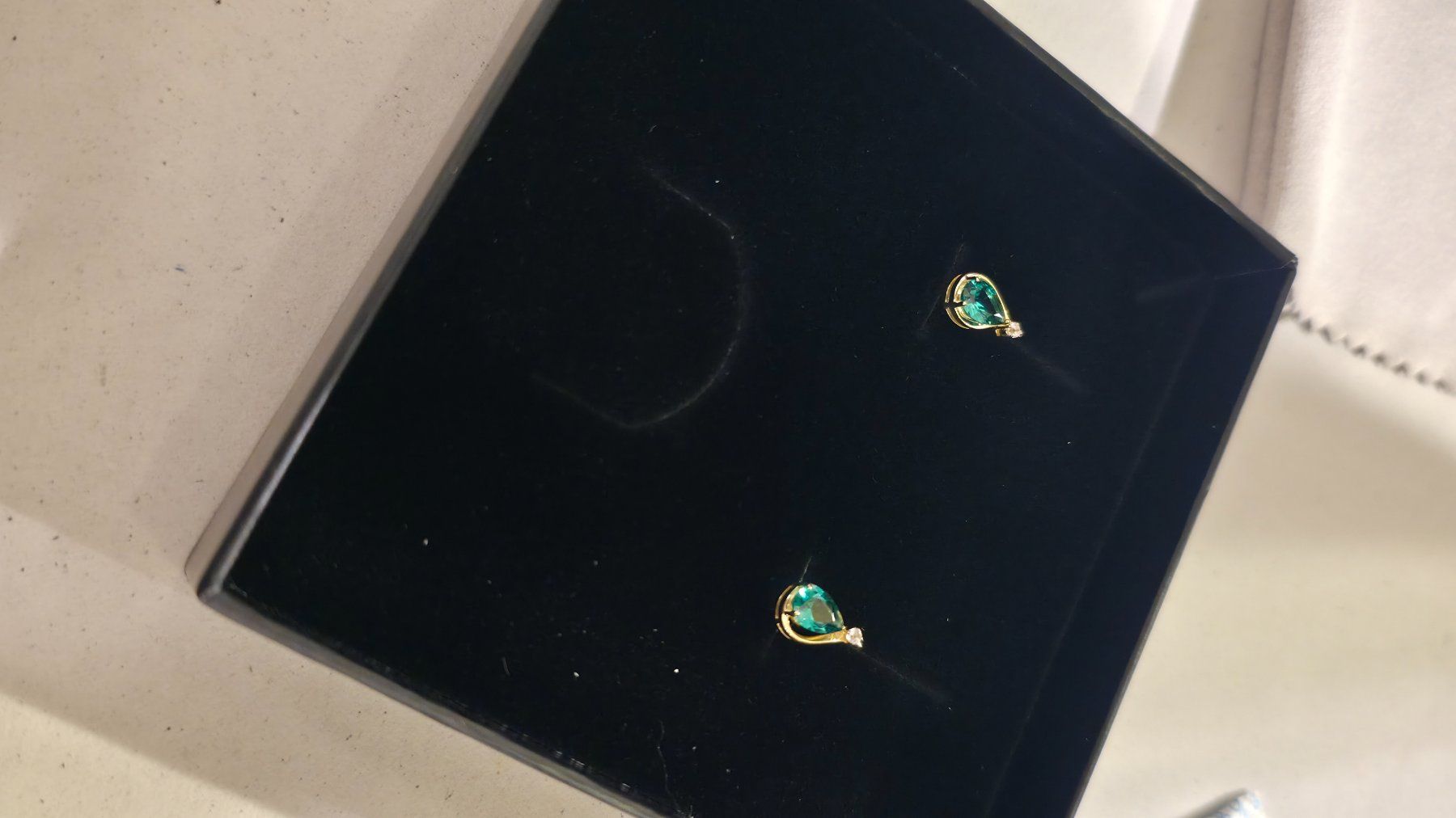 Orecchini pendenti & Orecchini a lobo: Smaragd und weisstopas 8k Ohrstecker – Nuovo e nell'imballaggio originale da Hemmental venduto da Zirconwelt 4