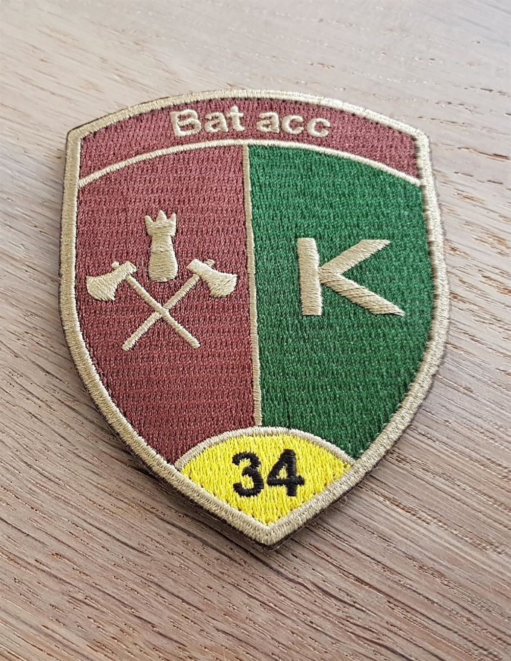 Placchette & Badge: Badge Bat acc 34 gelb – Usato da Erlinsbach venduto da S700