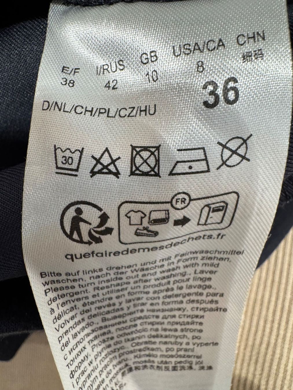 Maglioni & Felpe: Cartoon, apartes Sweatshirt, Gr. 36 – Nuovo (secondo la descrizione) da Oberrohrdorf venduto da maggys15 3