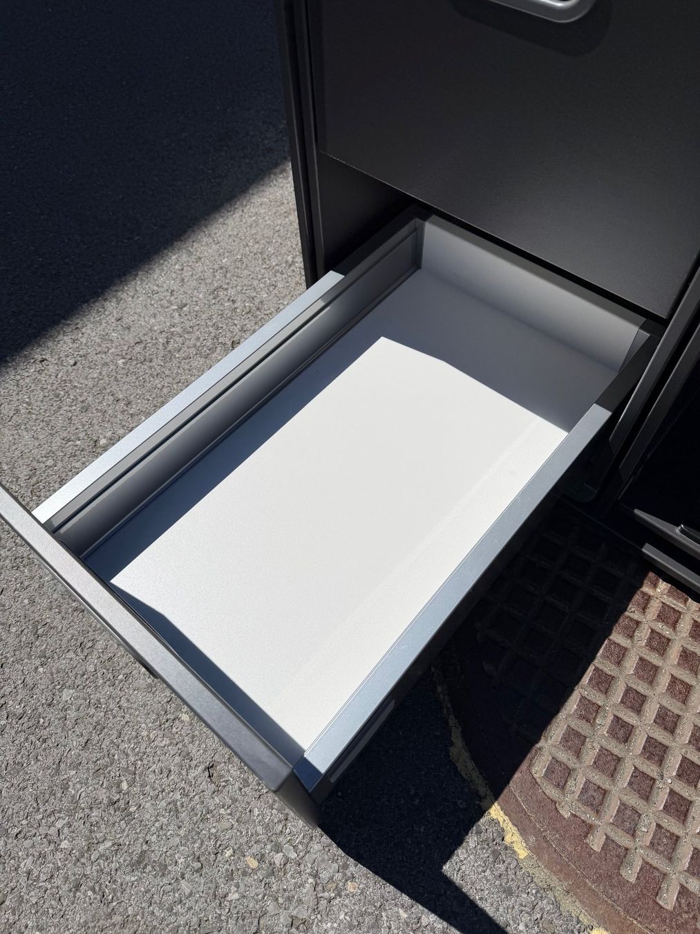 Cucine complete: Camping Box  mit Küche, Matratze und Tisch – Usato da Gossau SG venduto da Chstraub 1