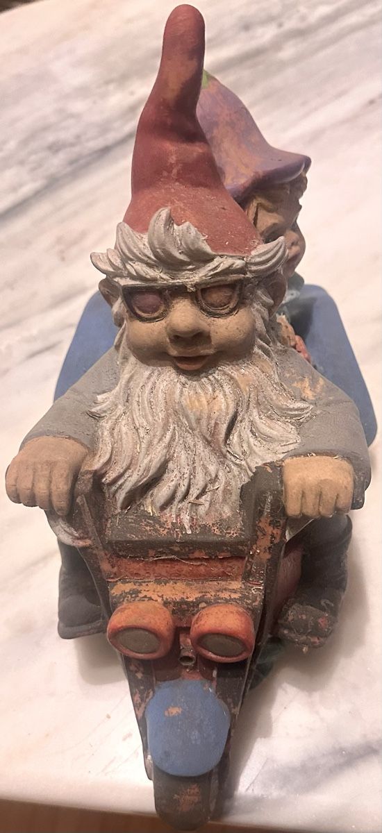 Statuette: Witzige Gartenzwerg-Duo-Figur auf Roller. 60 Chars – Usato da Malters venduto da Gustov