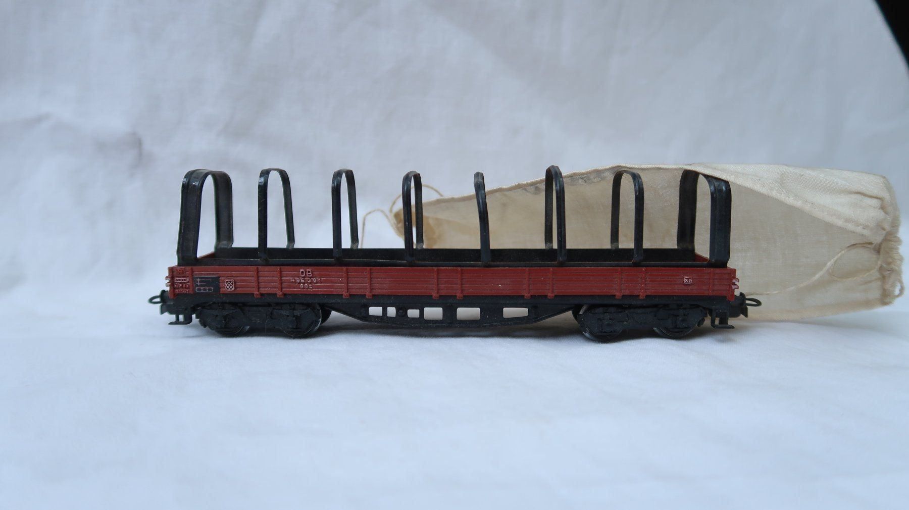 Märklin Modellini di ferrovie: MÄRKLIN Planen-Güterwagen (1) – Usato da Muttenz venduto da Laeckerlihamschter 1