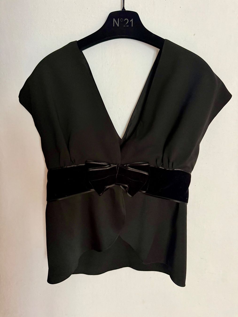 Saint Laurent Top: Yves Saint Laurent top – Usato da Barna venduto da orbuyorcry 6