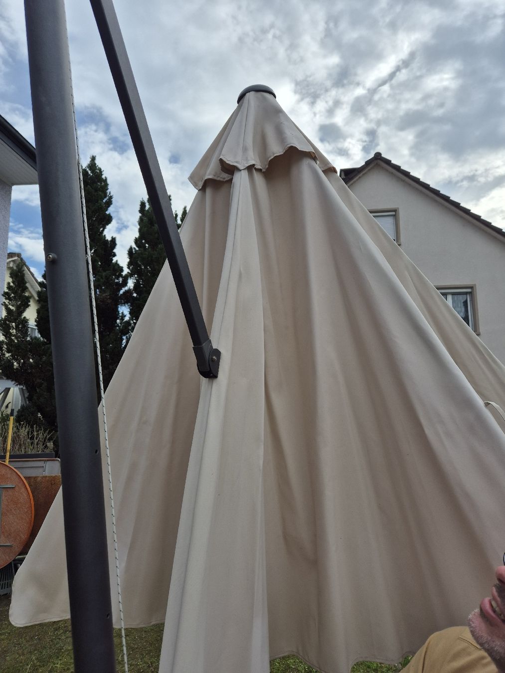 Sonnenschirme: Sonnenschirm gross,3 Meter Durchmesser,beige,FLY – Gebraucht aus Villmergen von MONCHHICHI 4