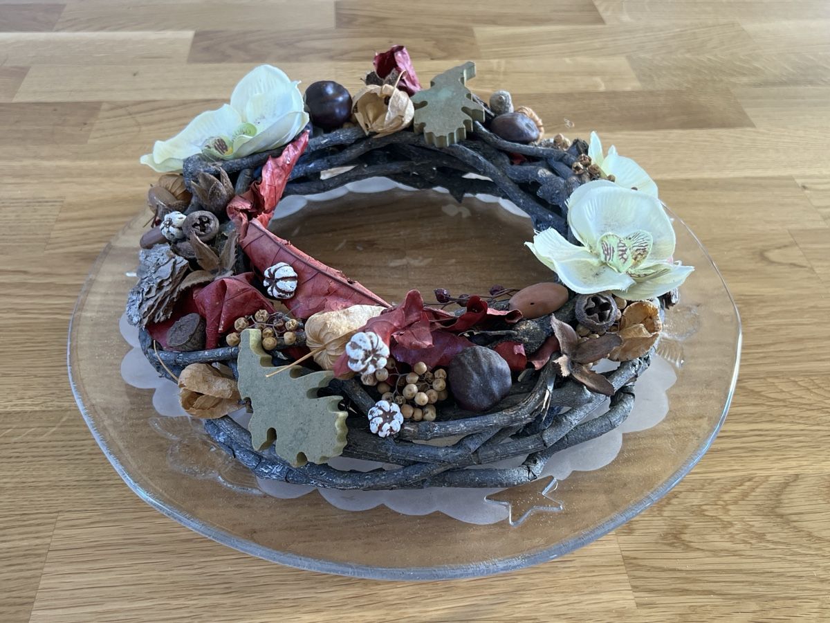 Piatti di portata: Glasplatte mit Kranz, Durchmesser 36cm – Usato da Basel venduto da clembou