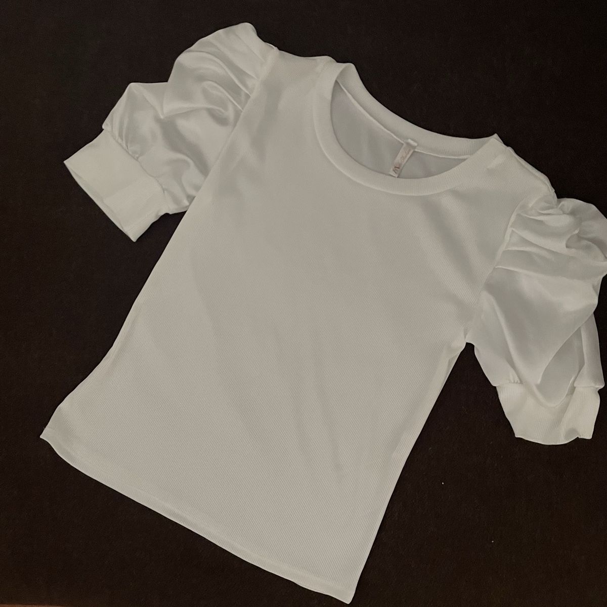T-shirt: Shirt mit Puffärmeln GR S weiss – Usato da Glis venduto da taisiya078