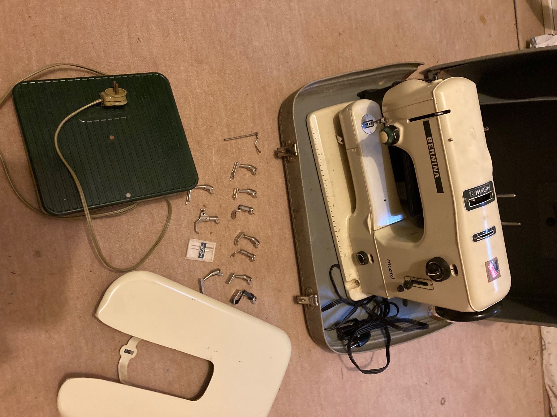 Bernina Record Nähmaschine über 50 Jahre alt (Gebraucht) in Rickenbach ...