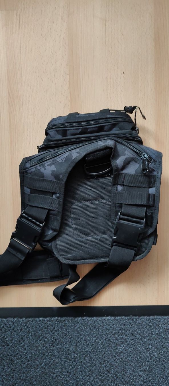 Borse: Umhänge Tasche camo schwarz – Usato da Grenchen venduto da car_qq2t 2