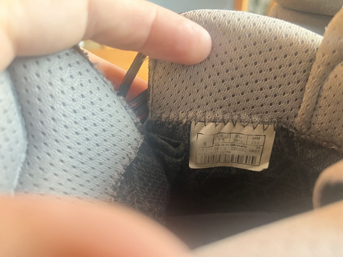 Lowa Damenschuhe: Lowa Wanderschuhe 39.5 – Gebraucht aus Zürich von Miaaurelia 4