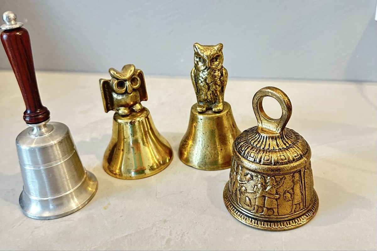 Campanacci mucche: Konvolut Tischglocken / Handglocken – Nuovo (secondo la descrizione) da Nebikon venduto da Vanessa2003