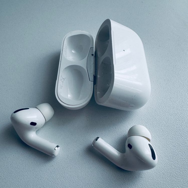 Apple Kopfhörer: Original Apple AirPods Pro 1 Gen. Wireless USB-C Kabel – Gebraucht aus Basel von MY.AIRPODS.SHOP 2
