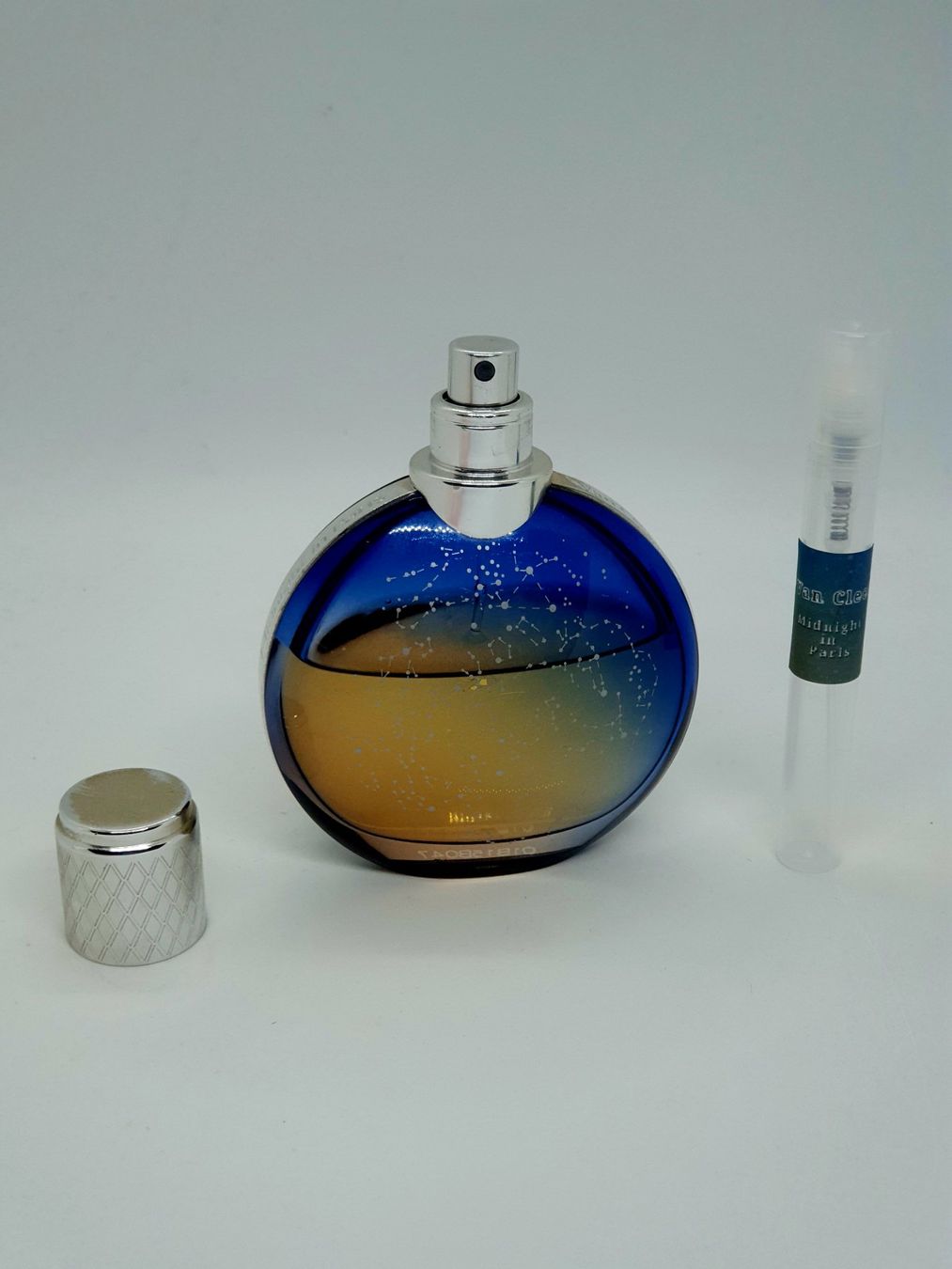 Van Cleef Profumi & Eau de Toilette: 5 ml MIDNIGHT IN PARIS VAN CLEEF & ARPELS ABFÜLLUNG – Nuovo (secondo la descrizione) da St. Gallen venduto da CaliSunshine