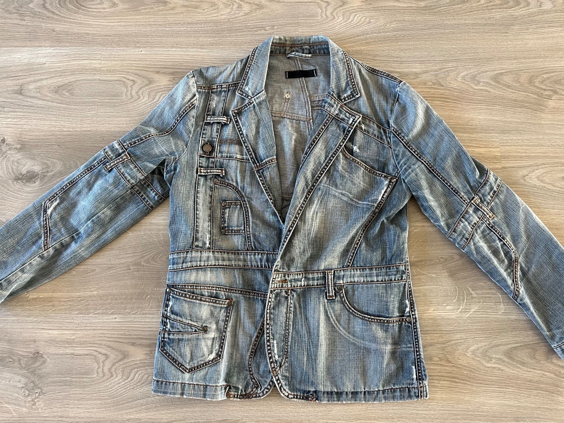 Jacken: Giacca jeans – Gebraucht aus Morbio Inferiore von mad_wh5n