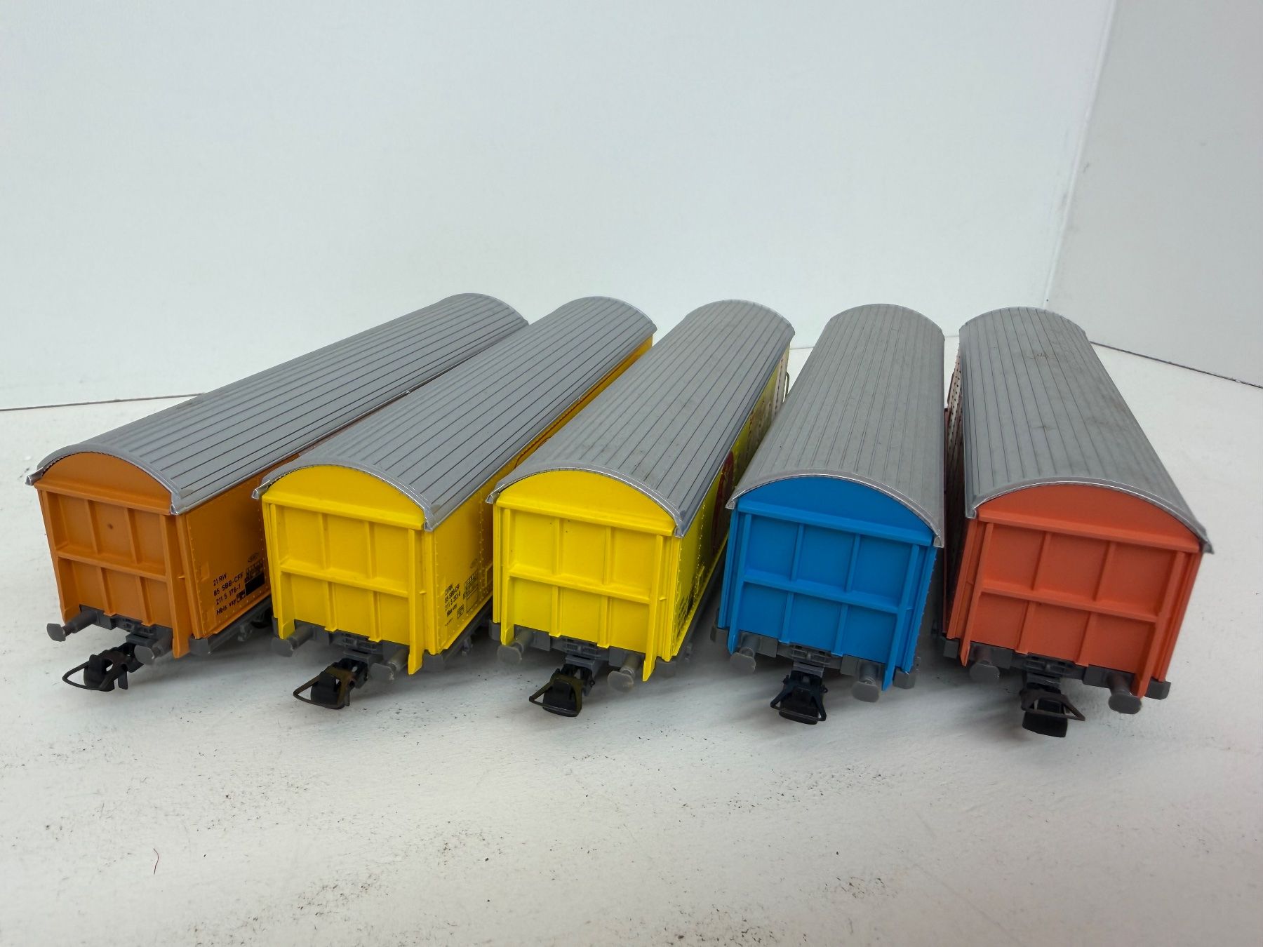 Roco Modellini di ferrovie: Roco  4340K +  291016 Güterwagen Bier - Set SBB – Usato da Büsserach venduto da ModellbahnDepot 4