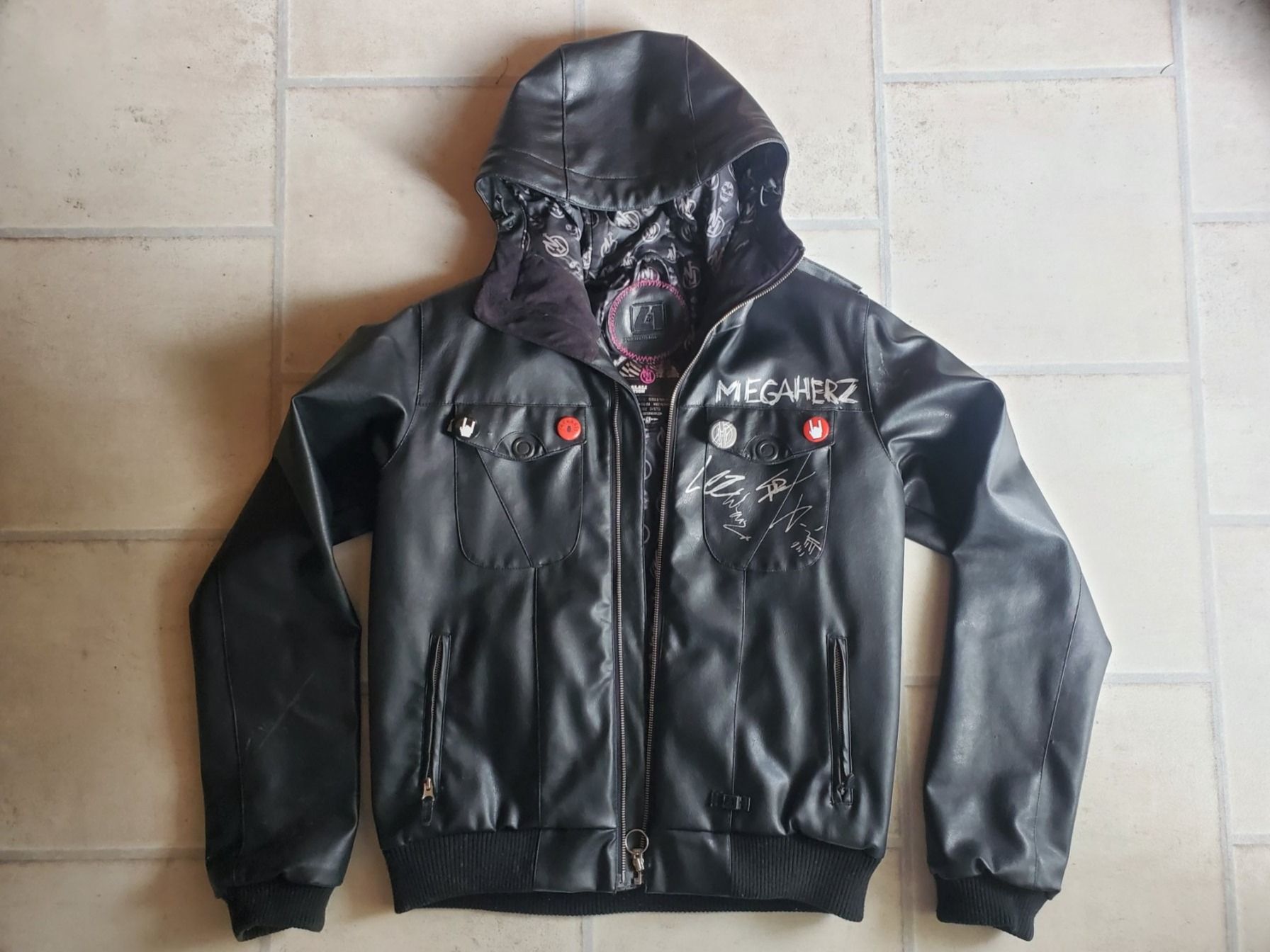Giacche: Signierte Megaherz P.U. Lederjacke Gr. M/L – Usato da Waltenschwil venduto da Andy.Z01