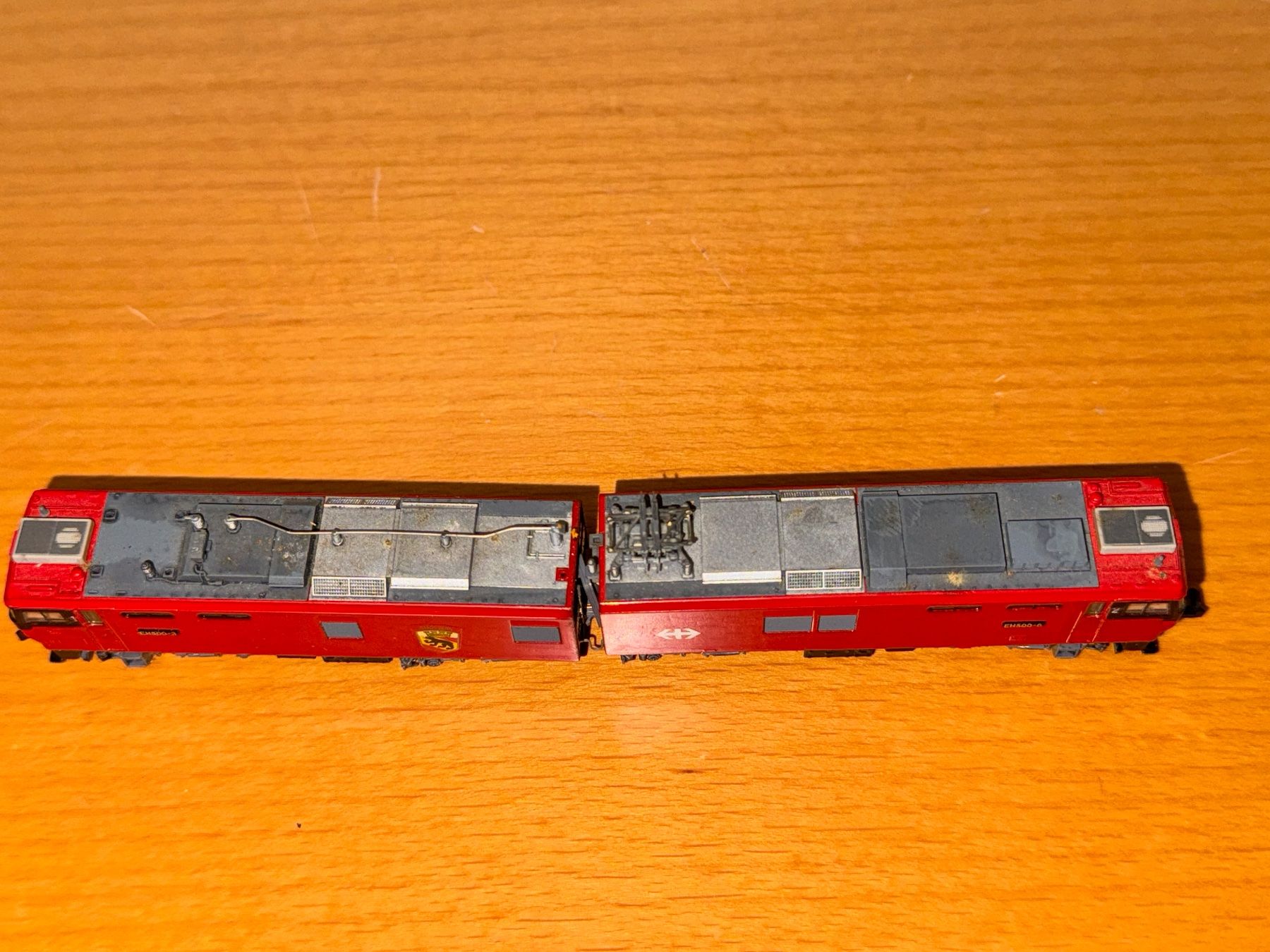 Modellini di ferrovie: Tomix Elektrolok EH500 ,  Version mit Bern Wappen – Usato da Kaiseraugst venduto da winnetou04 1