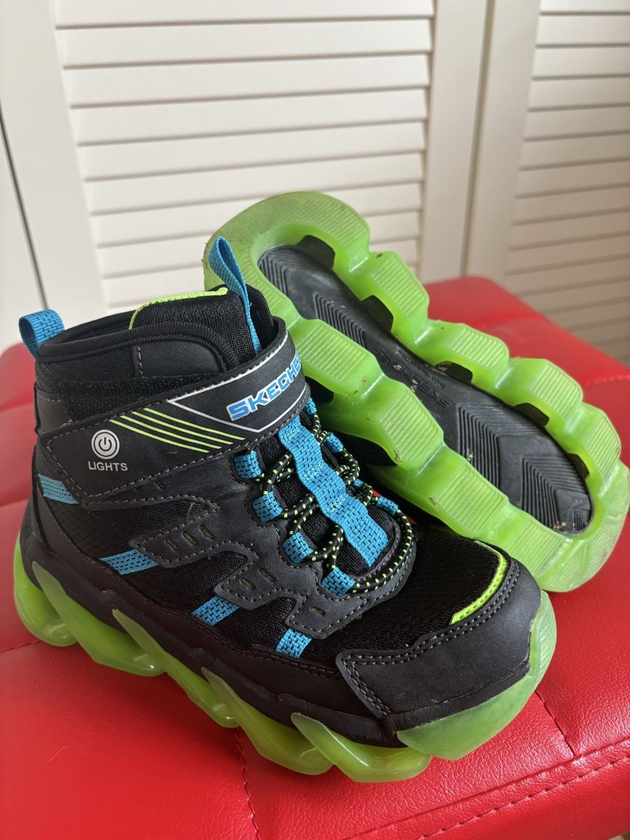 Schuhe für Jungen: 3xKinderschuhe Gr.30 – Gebraucht aus La Garde (Sembrancher) von jan_b6mp 3