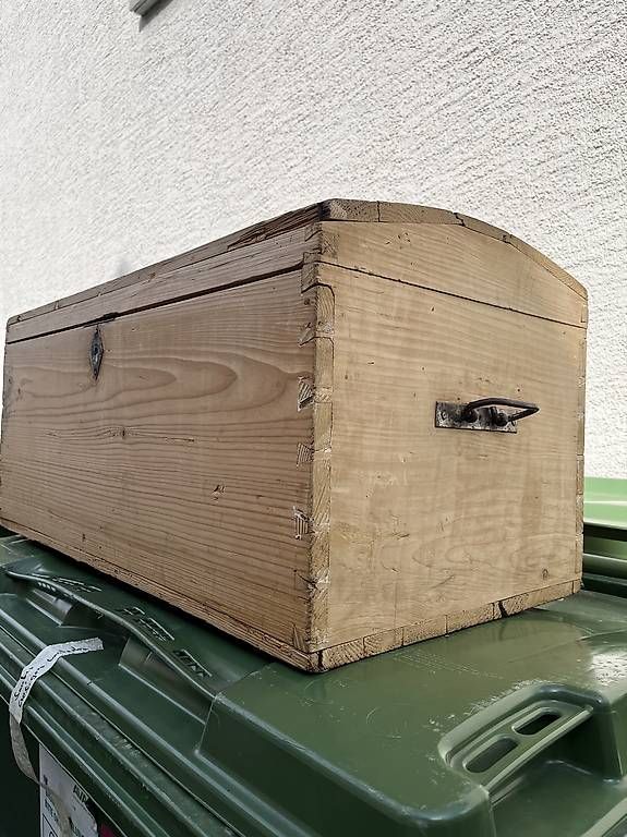 Truhen: Holztruhe antik – Gebraucht aus Steffisburg von selop