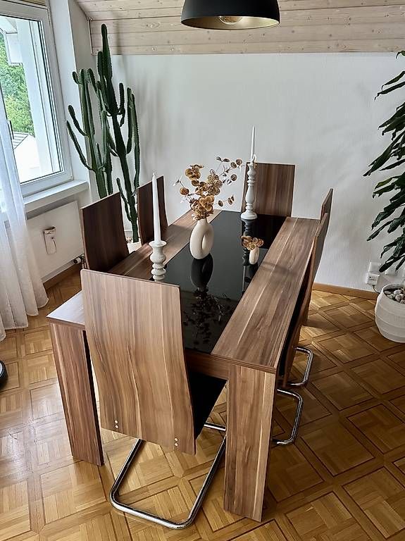 Set di tavolo e panche: Esstisch mit 6 Stühlen zu verkaufen – Usato da St. Gallen venduto da daniele.cannazza