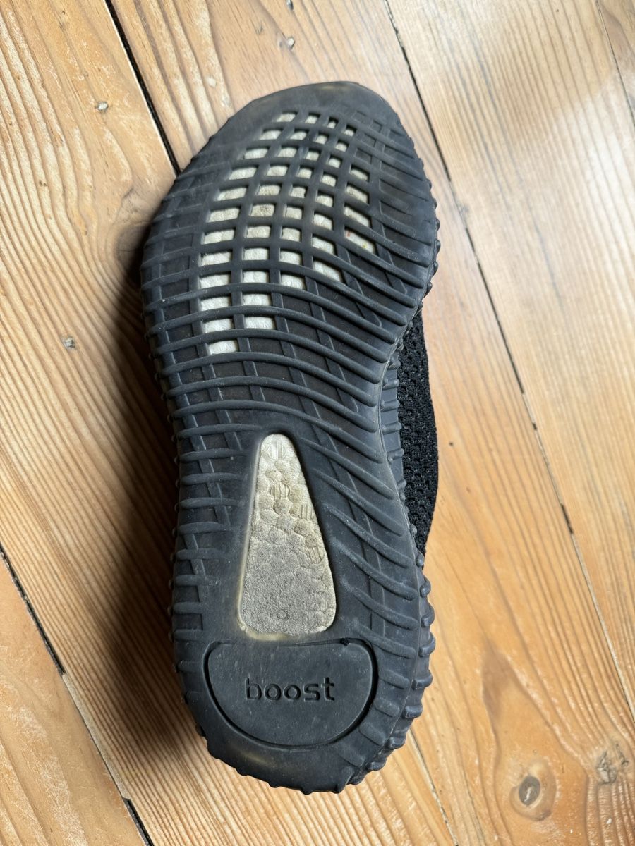 Adidas Herrenschuhe: Adidas Yeezy Boost – Gebraucht aus Erstfeld von sa1_hq2m 2