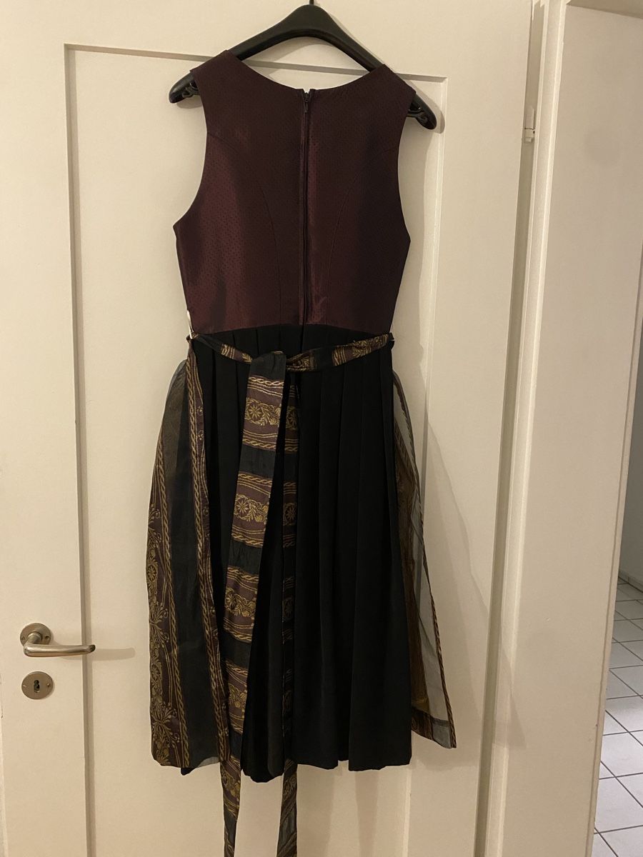 Robes: Dirndel Hammerschmid Gr. 42 – D'occasion à Buchrain par Sisi83 5