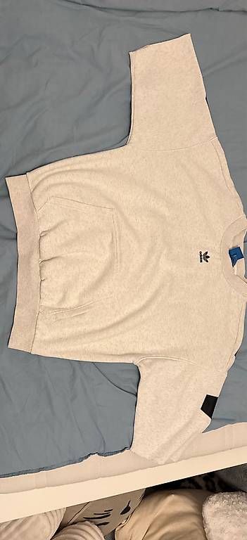 Maglioni & Felpe: Adidas Pulli – Usato da Rapperswil BE venduto da yar_l85r
