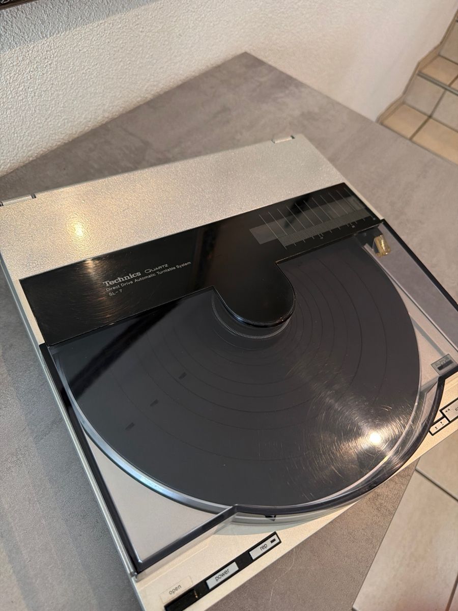 Technics Giradischi: Technics SL-7 Quartz Direct Drive Linear Tracking Plattenspi – Usato da Wil ZH venduto da rad_52ny 2