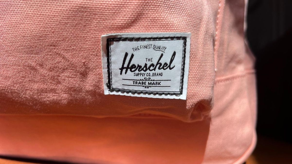 Herschel Rucksäcke: Herschel Pink Backpack- Excellent Condition, Not Used – Neu (gemäss Beschreibung) aus Zürich von Closer 3