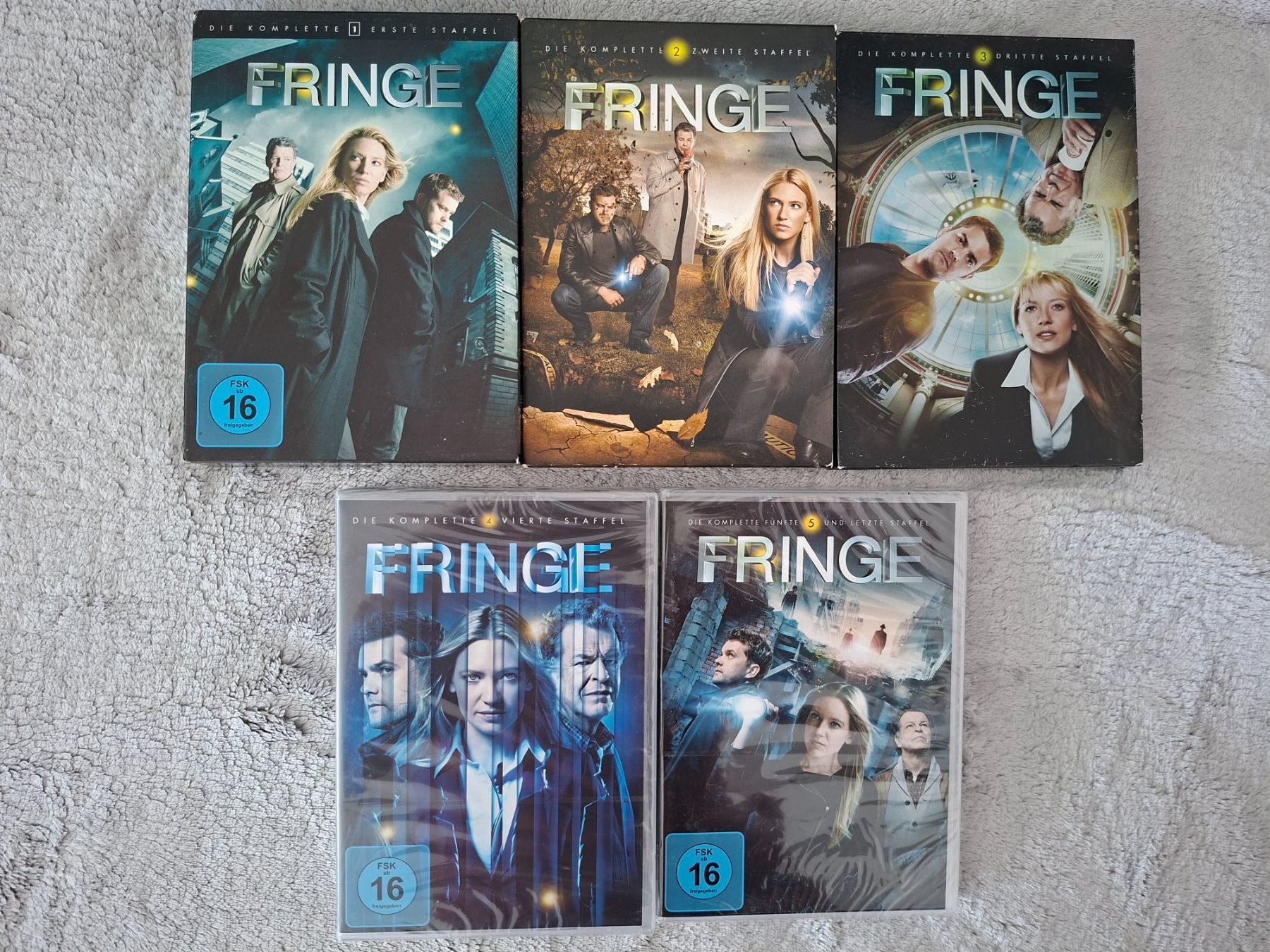 Tous les DVDs: FRINGE STAFFEL 1 - 5 – D'occasion à Aesch BL par Burschi59