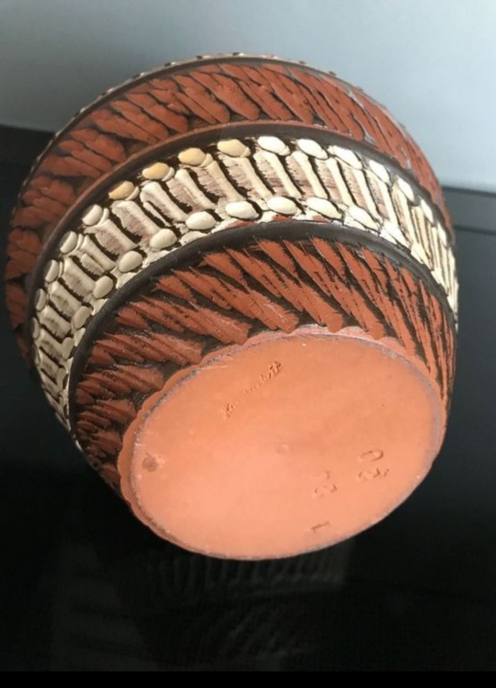 Caraffe: HANDARBEIT TON, VASE / KRUG                          KARAFFE – Usato da Buchs AG venduto da Cuescu 3