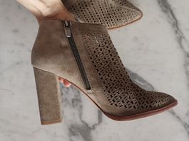 Vince Camuto Pumps