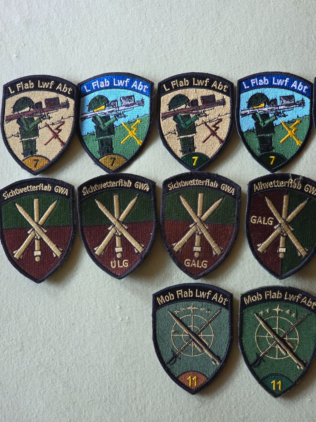 Schweizer Armee Plaketten & Abzeichen: 15 Badges Luftwaffe divers top originaux – Neu (gemäss Beschreibung) aus Nyon von freetoys08 1