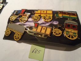 6 Postkutschen,Schlitten Fahrz Pins (1)