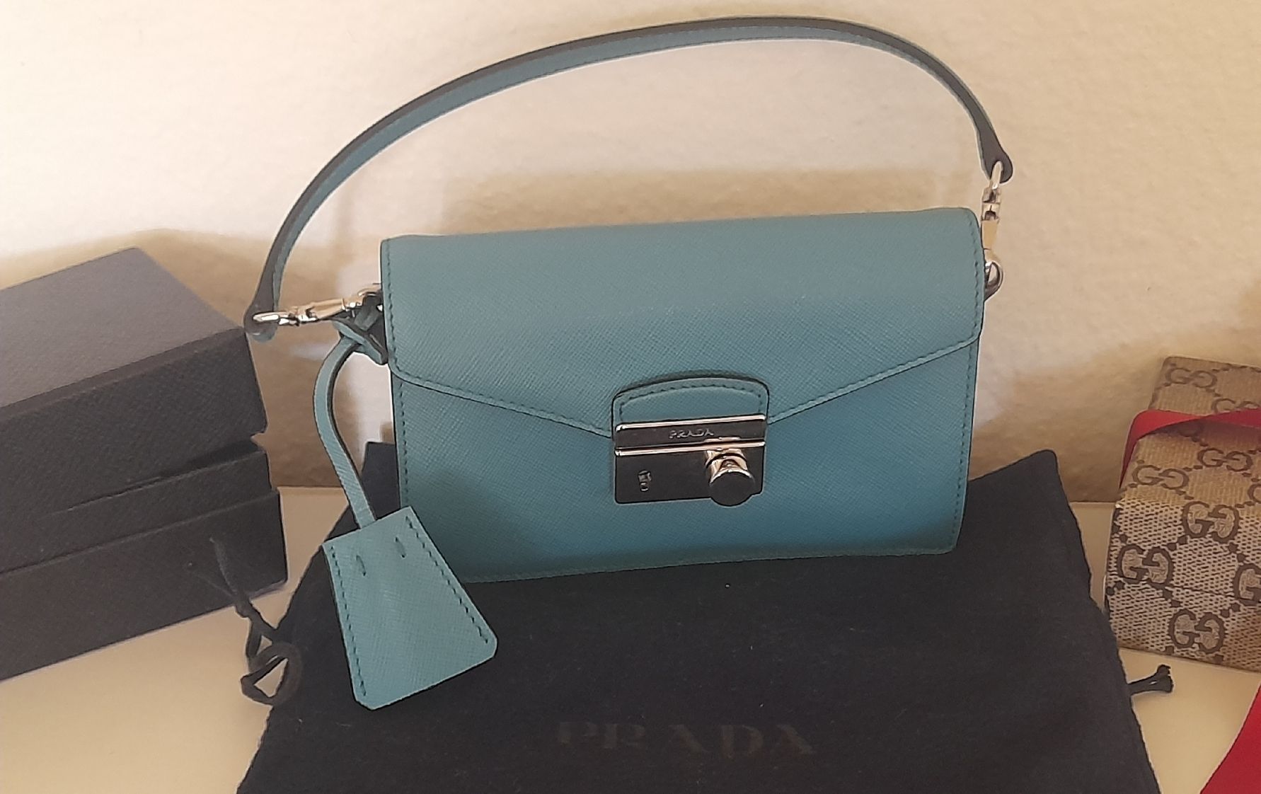 Prada Taschen für Damen: Sac PRADA En cuir – Gebraucht aus Lausanne von Glam-Luxe 8