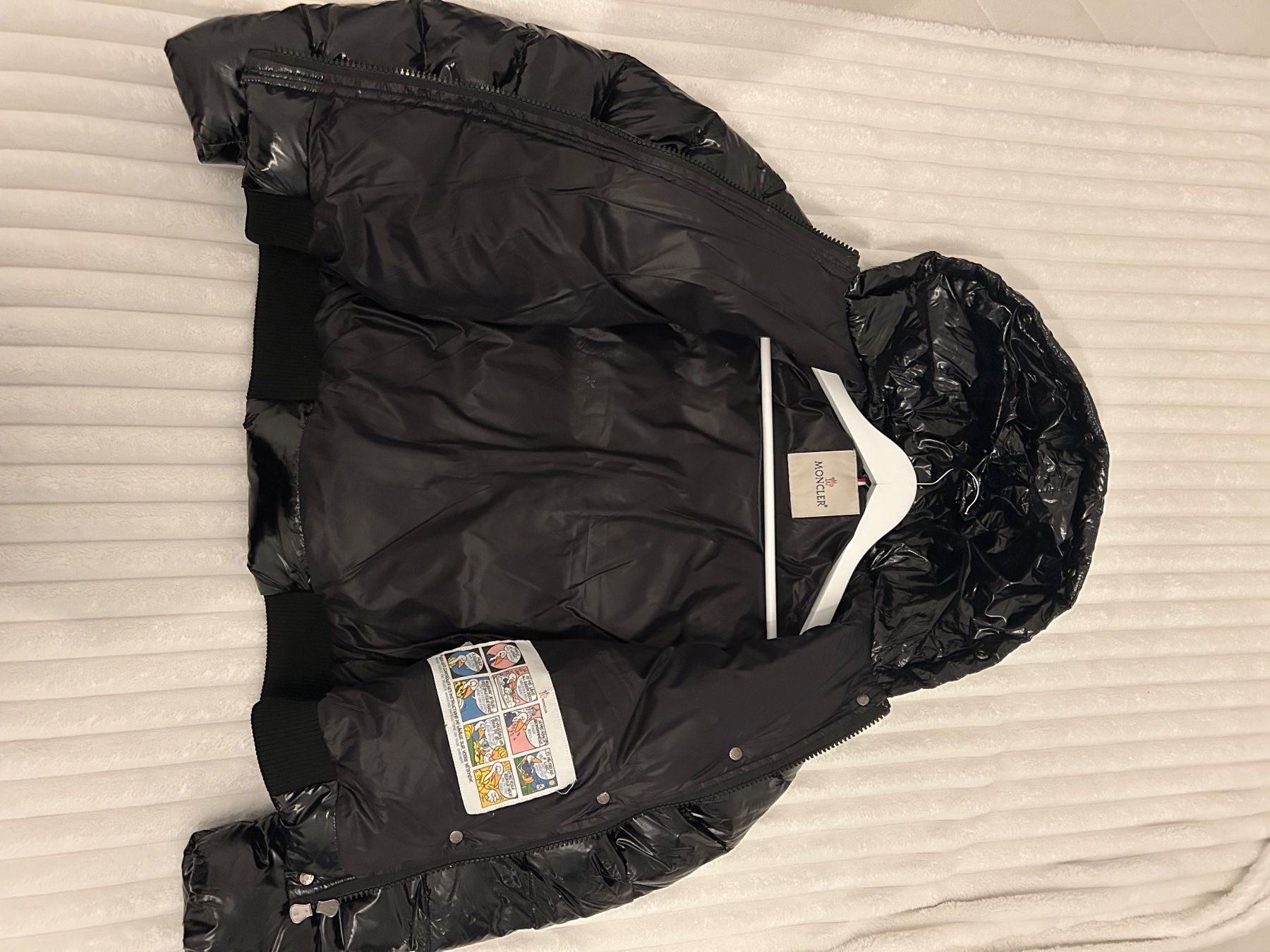 Moncler Giacche: Moncler Daunenjacke schwarz – Usato da Amriswil venduto da Er1cc 1