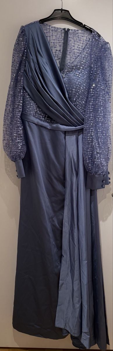 Vestiti: Blaues Abendkleid lang NEU – Nuovo e nell'imballaggio originale da Volketswil venduto da mikeyburrows