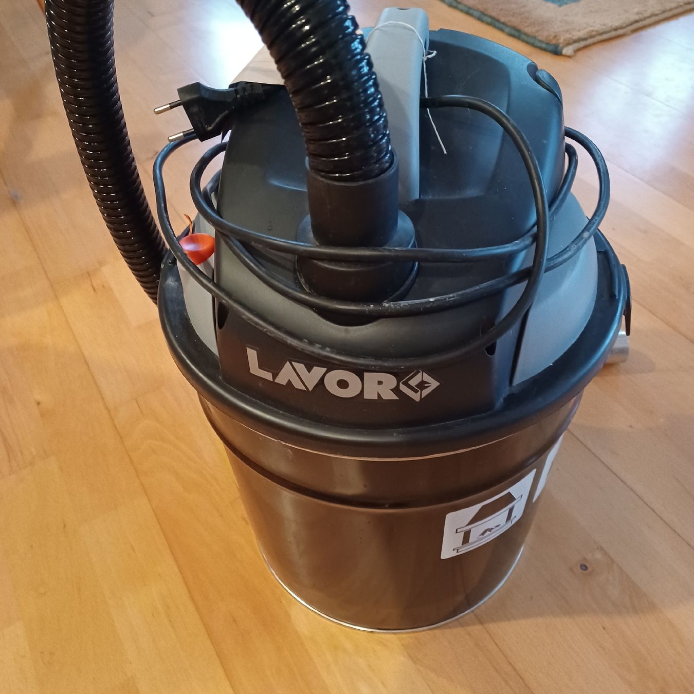 Aspirapolveri & Accessori: Aschensauger Lavor – Usato da Waldkirch venduto da Fantasia-101
