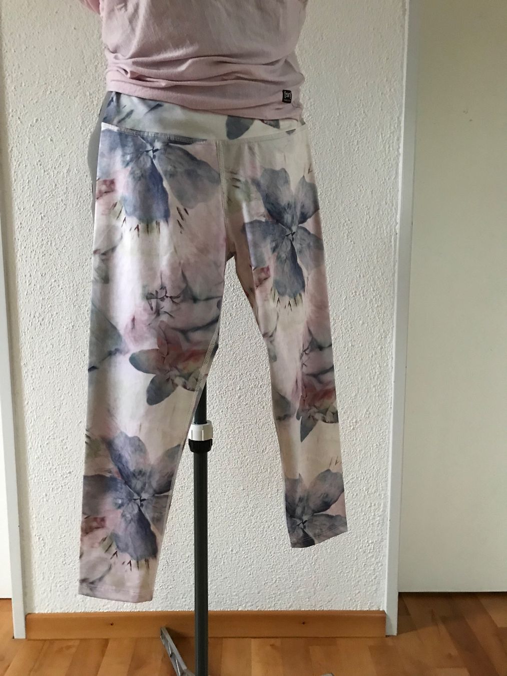 Leggings: Sport-Leggins 3/4  Grösse.38 – Usato da Hettlingen venduto da Nectared6