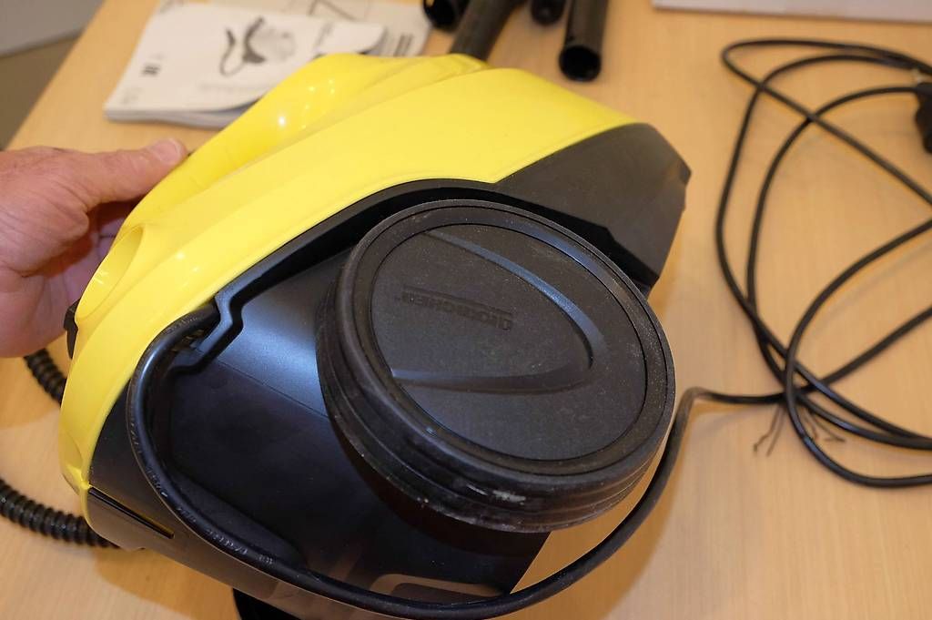 Kärcher Nettoyeurs à vapeur: Kärcher SC 3 EasyFix Dampfreiniger fast neu – D'occasion à Basel par Bertob 4