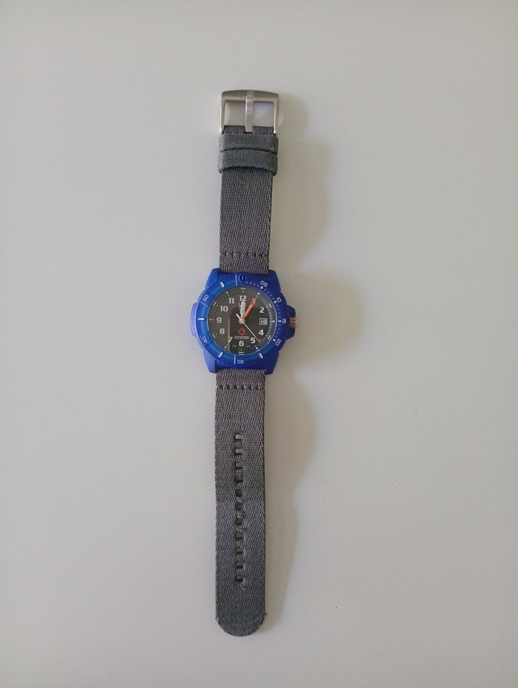 Luminox Uhren: Montre Luminox Tide Serie 8900 – Gebraucht aus Villars-sur-Glâne von dadj01