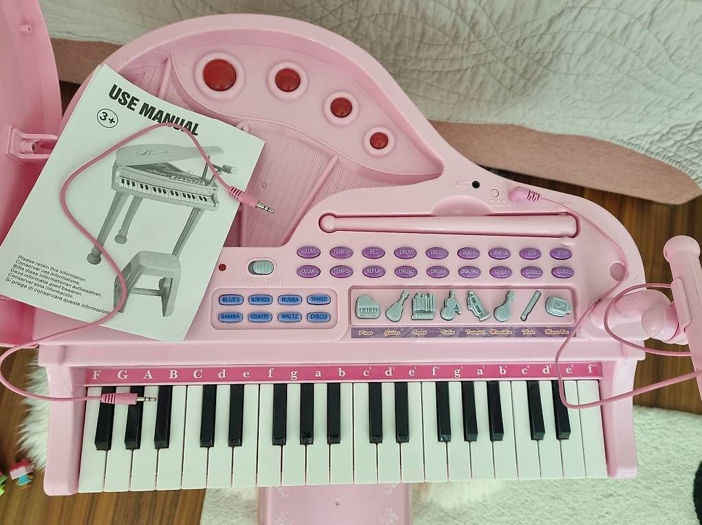 Jouets: Kinderklavier rosa – D'occasion à Zürich par ani_qj8q 1