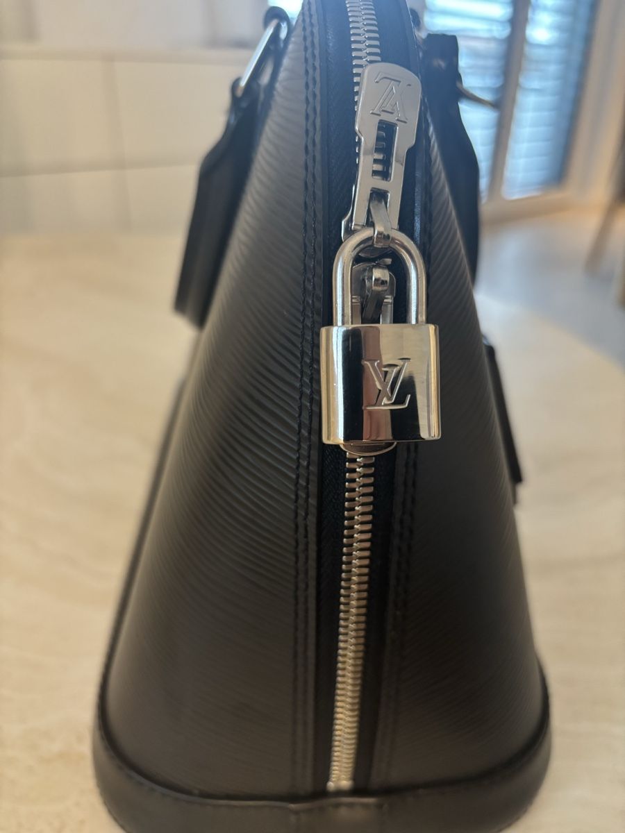 Louis Vuitton Borse da donna: Louis Vuitton Alma PM Epi Leder Schwarz – Nuovo (secondo la descrizione) da Zürich venduto da car_9sdb 6