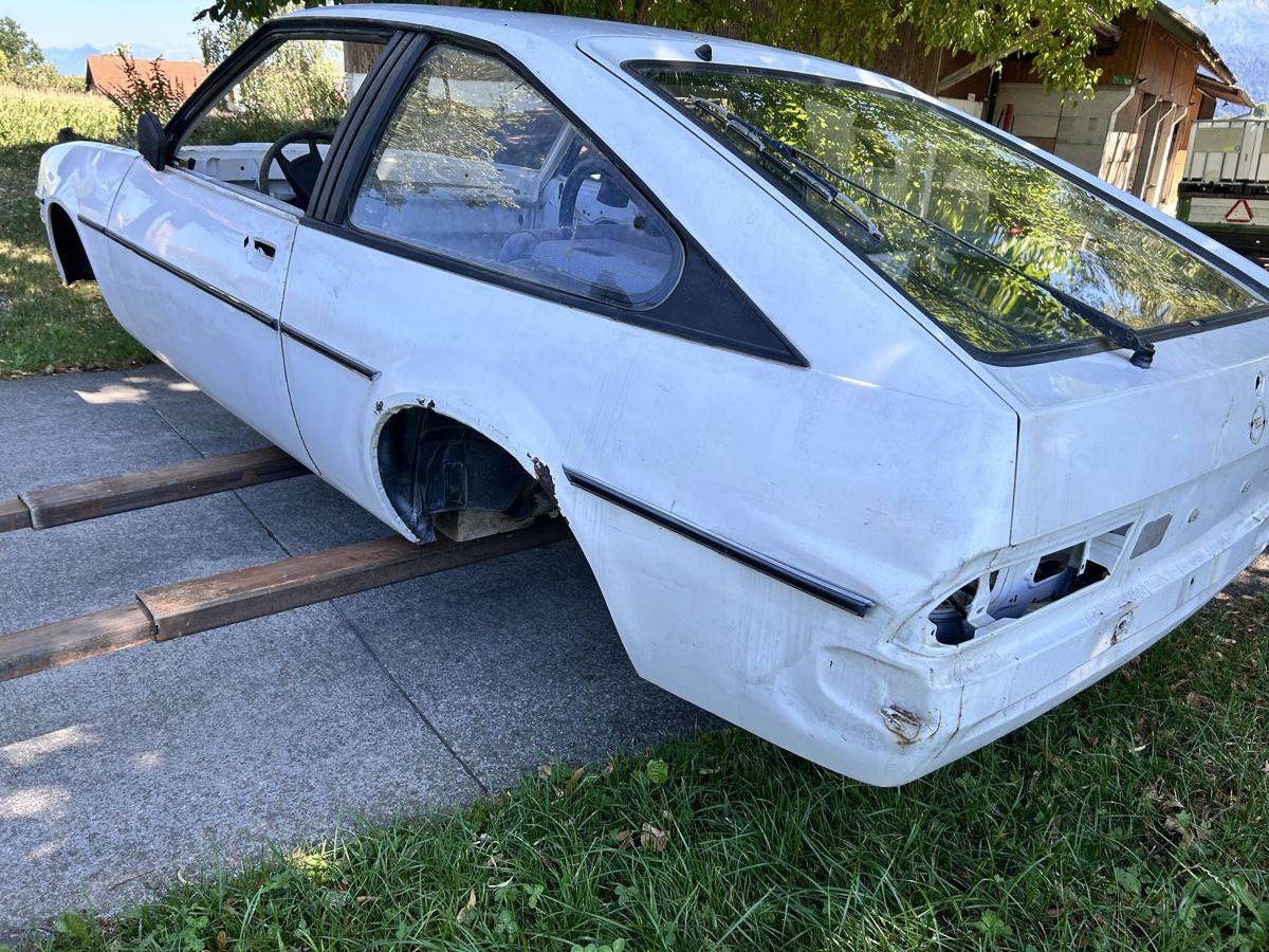 Opel Automobili: Opel Manta B – Difettoso da Hellbühl venduto da Kadettgte1979 3