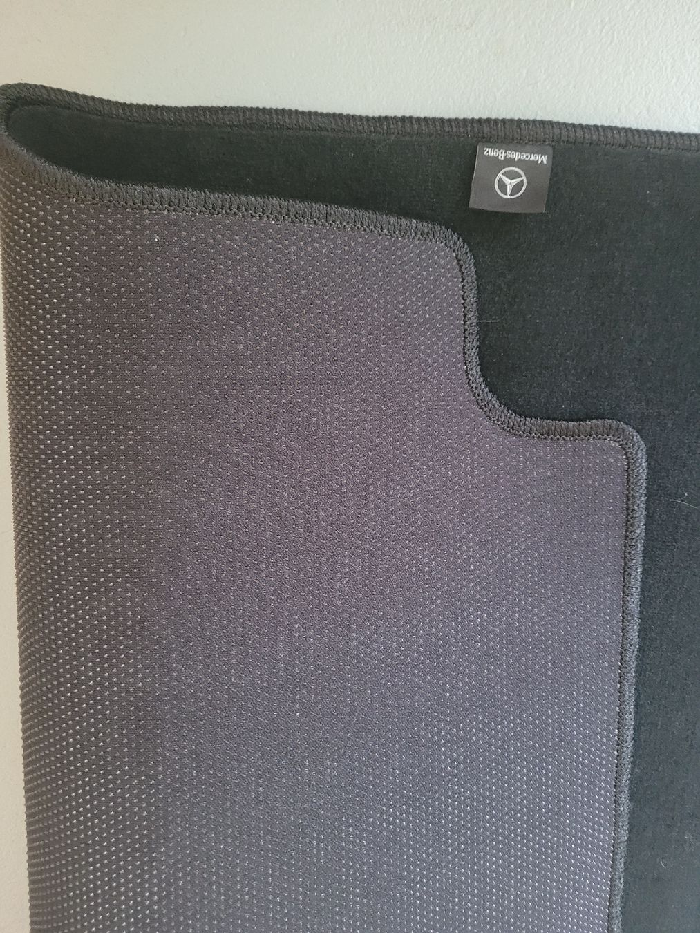 Mercedes-Benz Teppiche / Matten: Tapis coffre Mercedes série C break – Neu (gemäss Beschreibung) aus Cernier von Casimir1 2